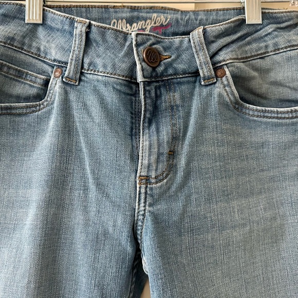 Wrangler- New never worn Retro Mae Mid Rise Bootcut Jeans 28X30 - Picture 11 of 16